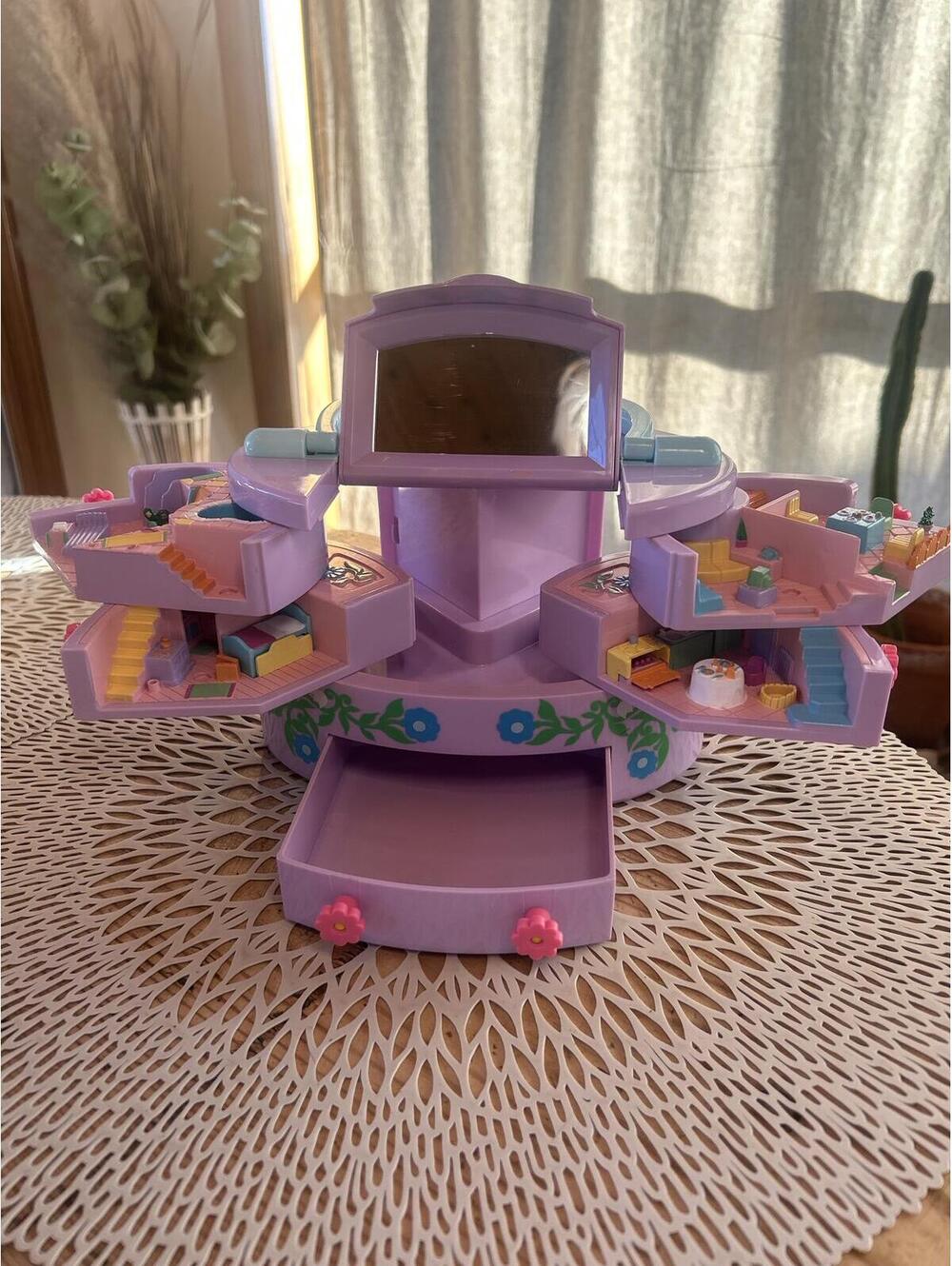 Polly Pocket Pull Out Playhouse